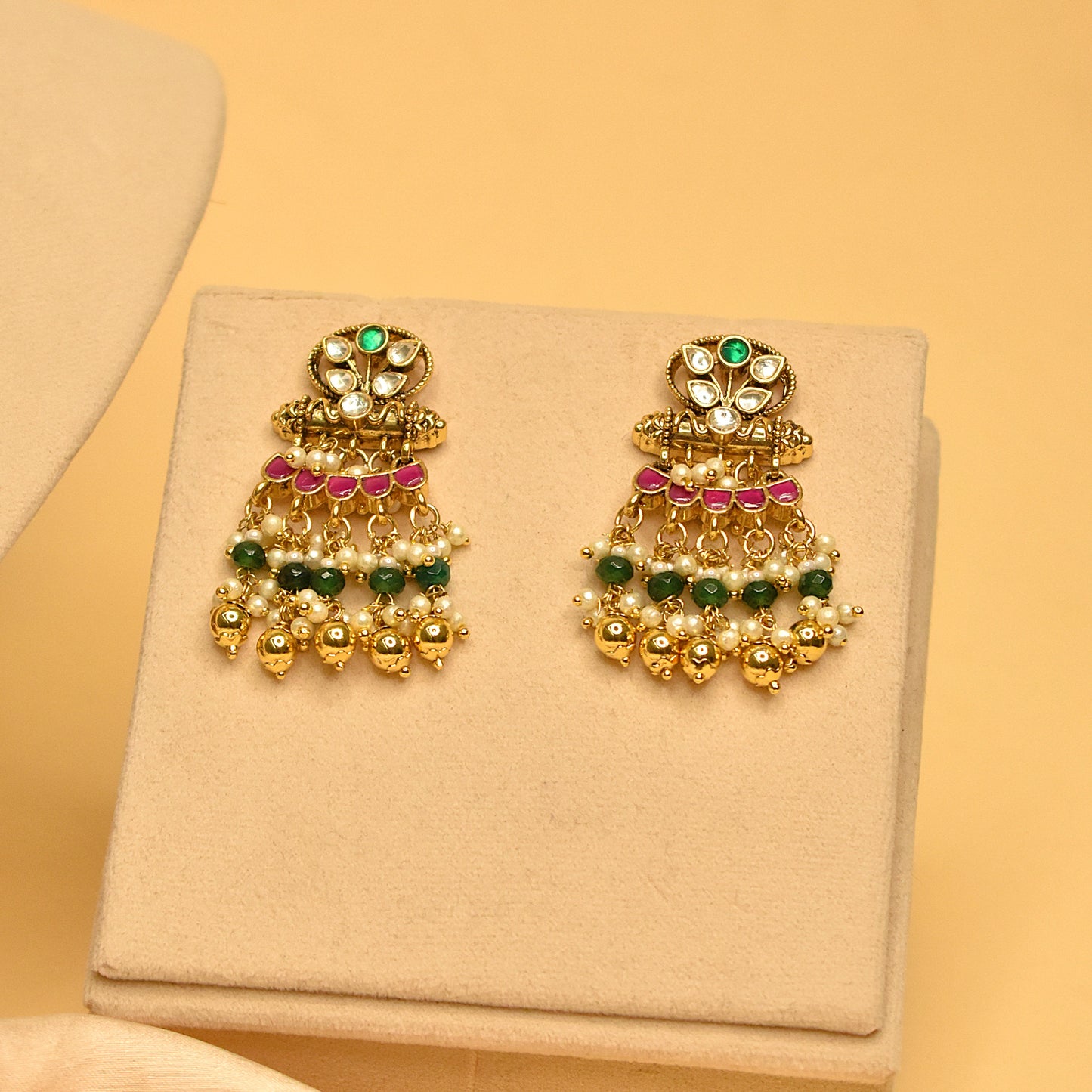 Svarnashree Necklace Set