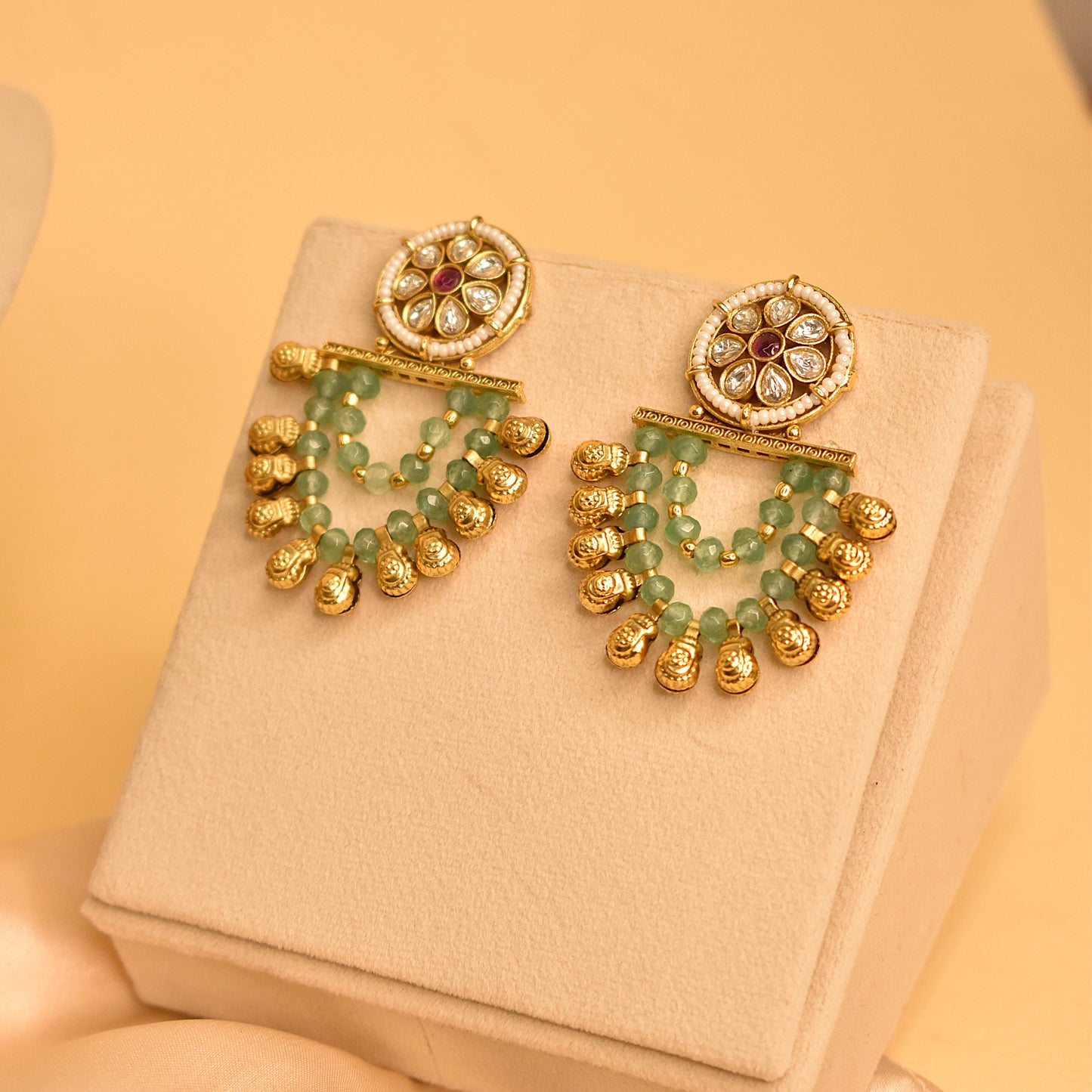 Aarohi Gleam Necklace Set