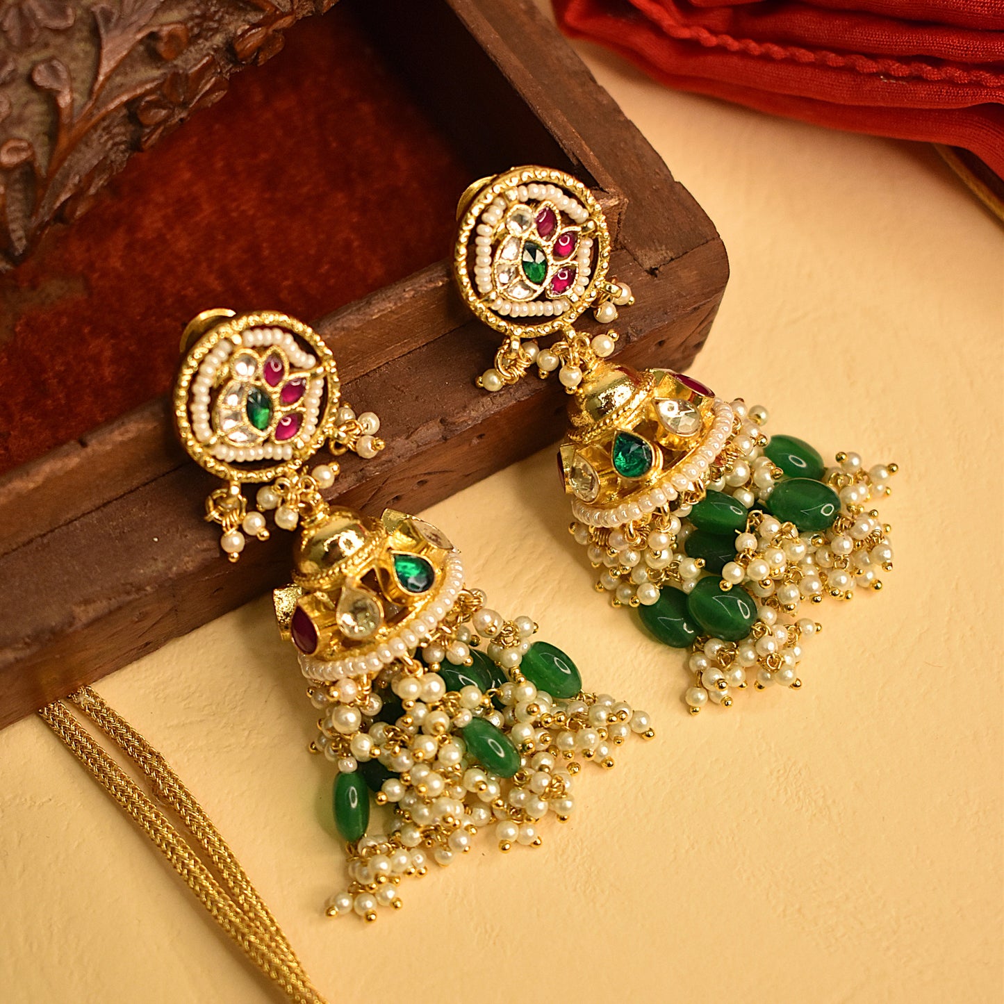 Gulnar Green Necklace Set