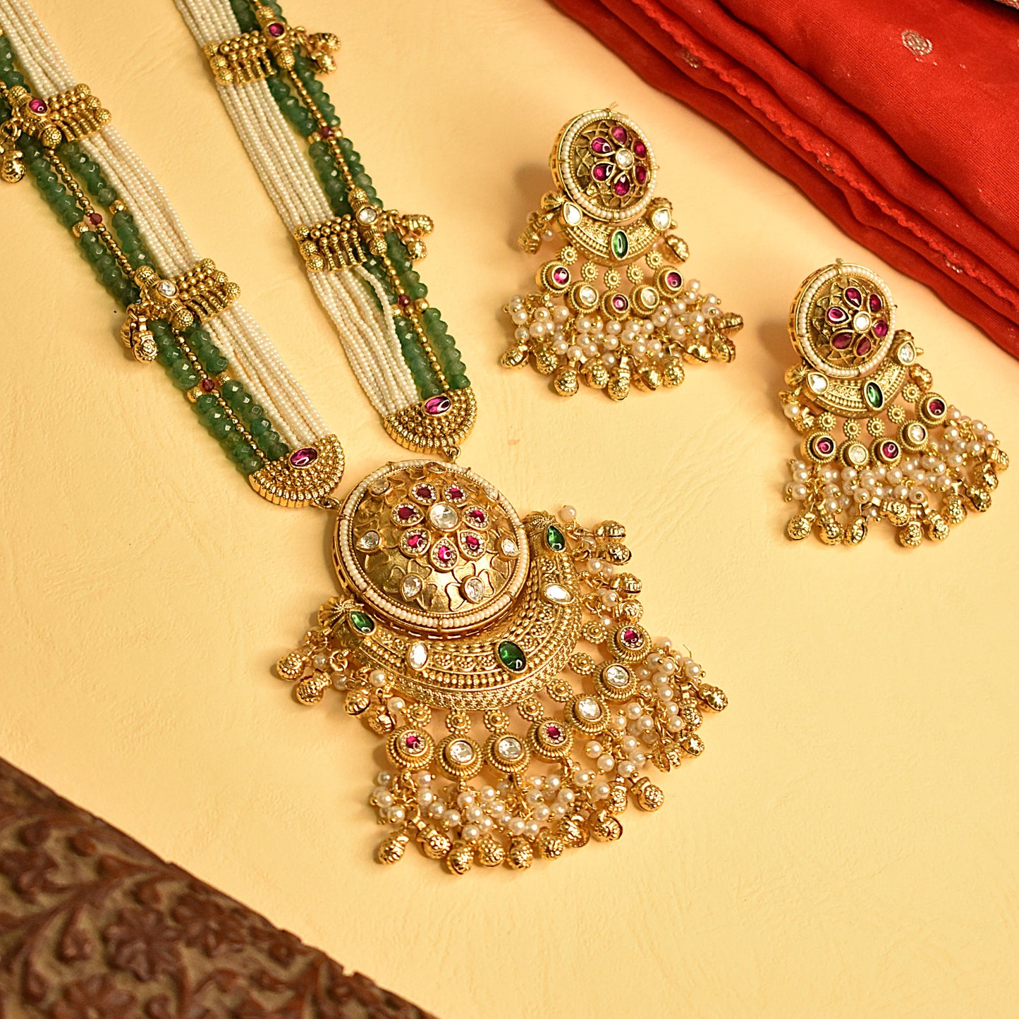 Anahita Necklace Set