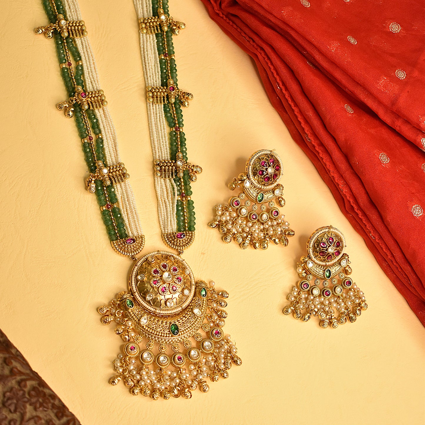 Anahita Necklace Set