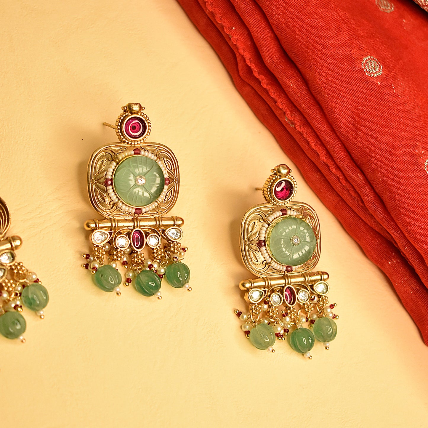 Verdant Necklace Set