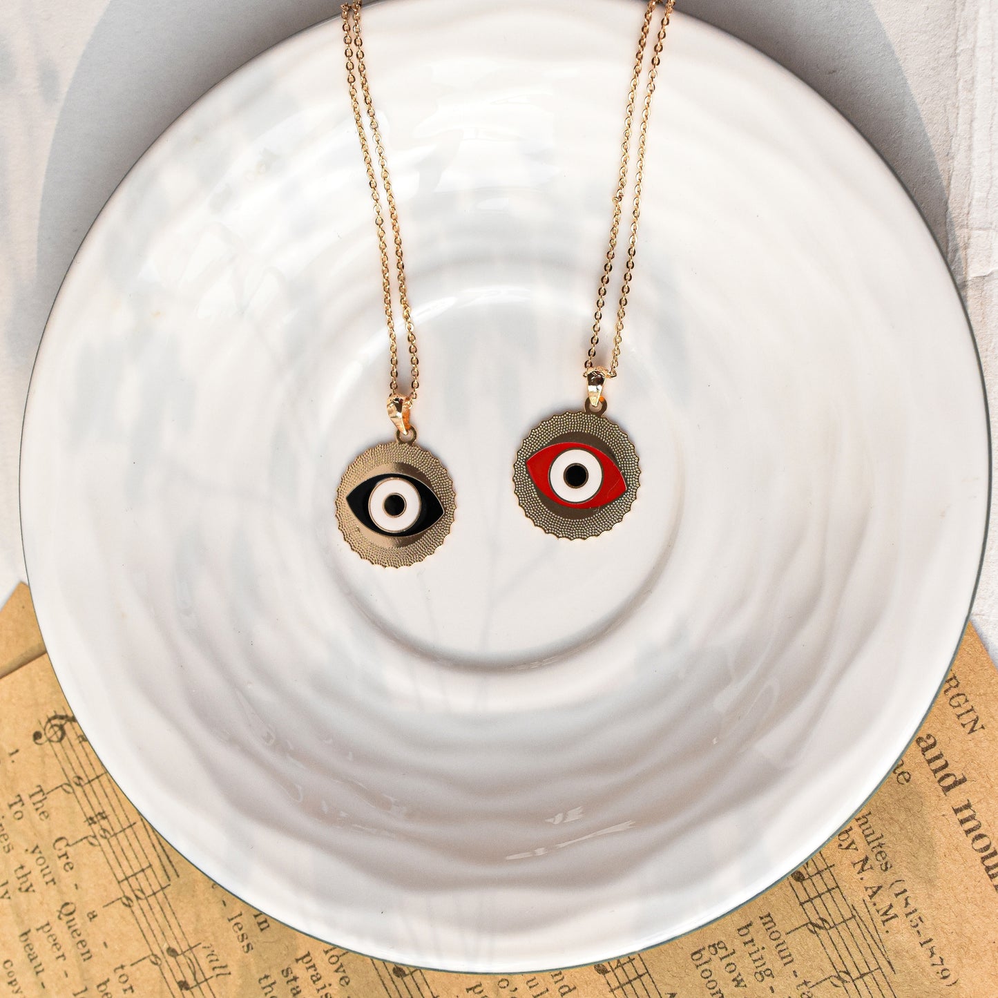 Round Evil Eye Pendant Chain