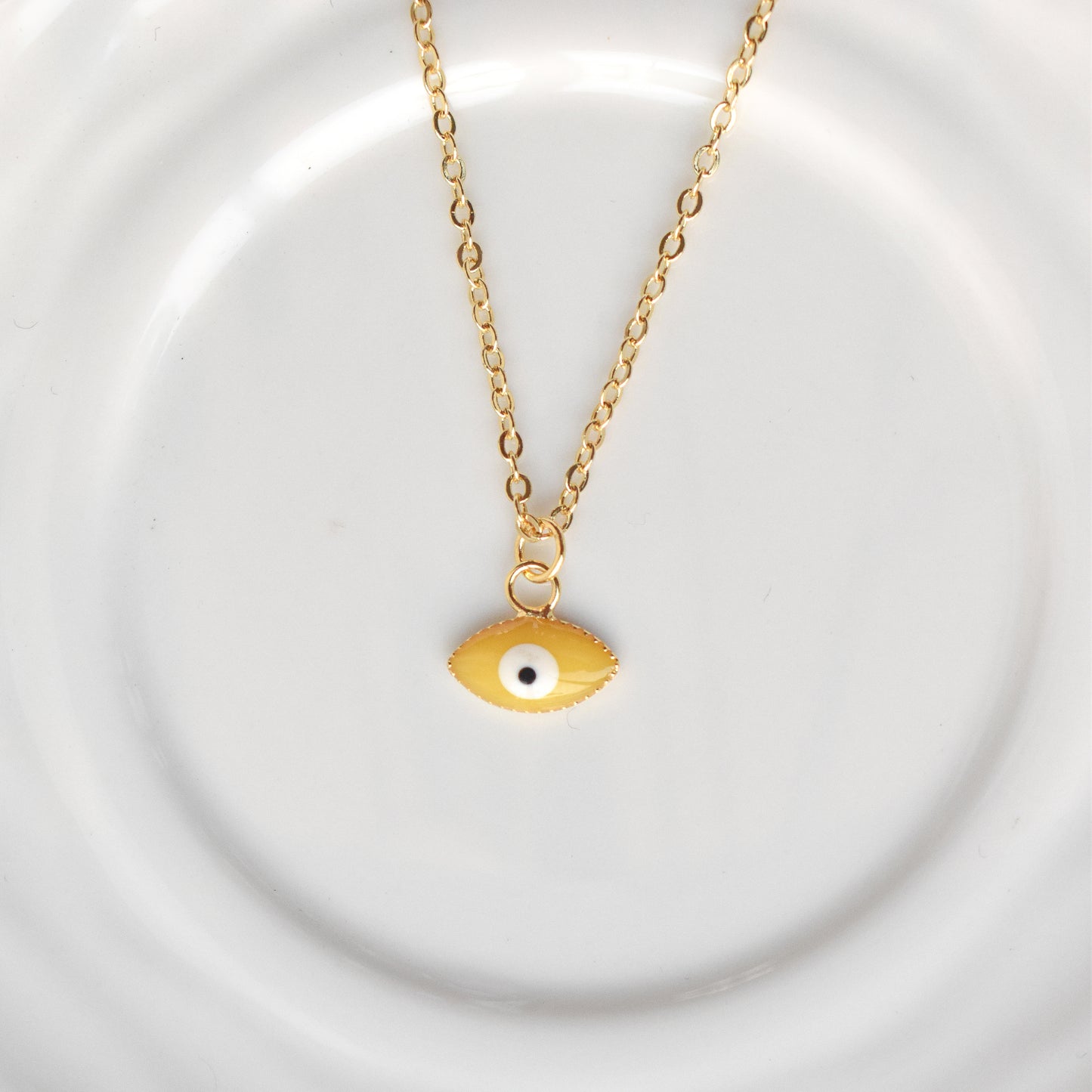 Minimal Evil Eye Pendant Chain