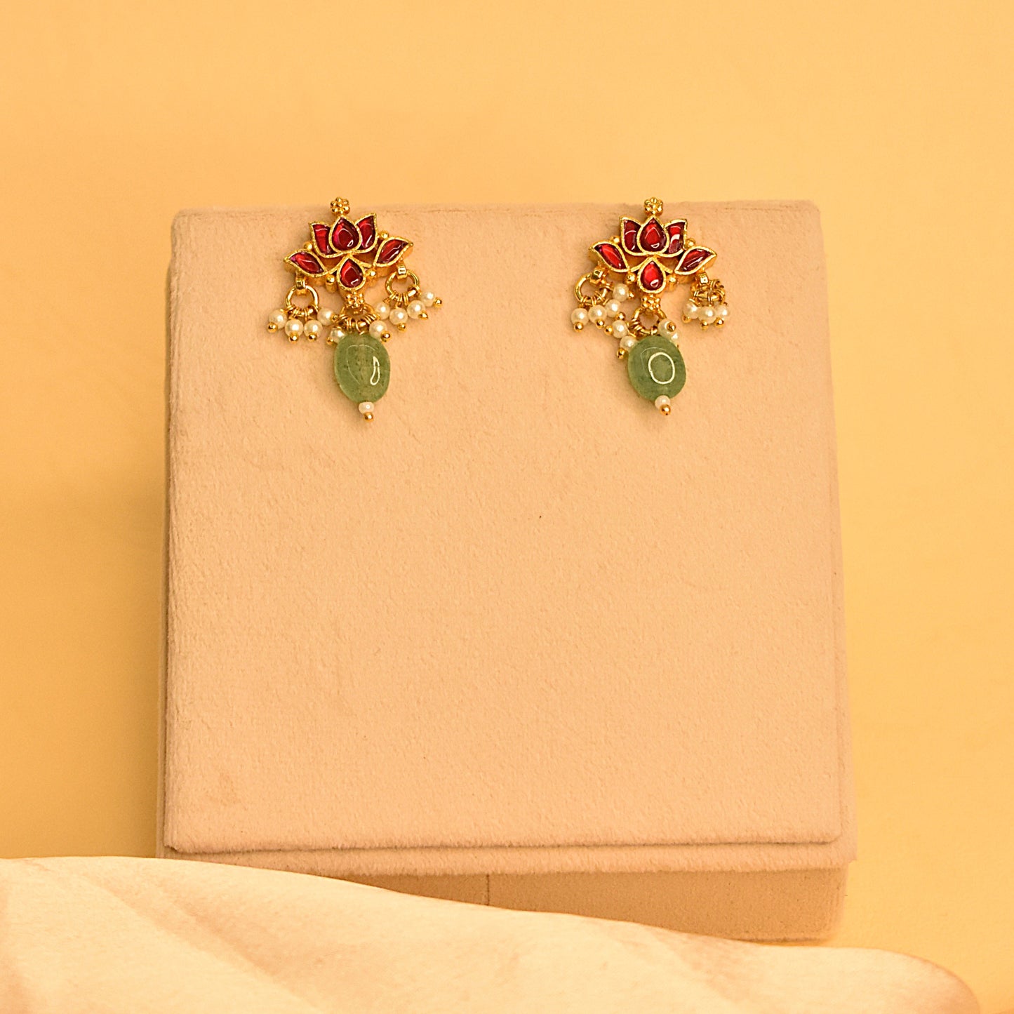 Kumudini Choker