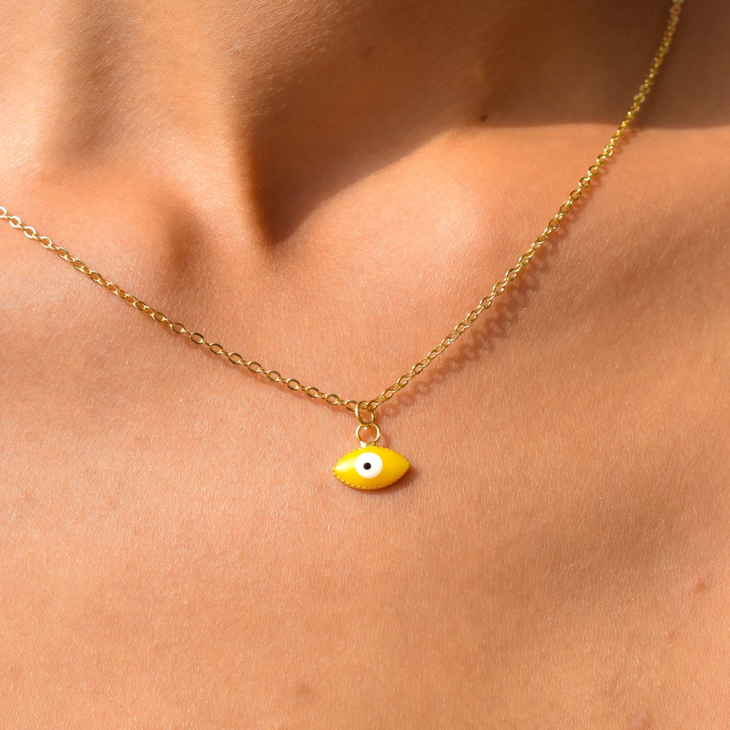 Minimal Evil Eye Pendant Chain