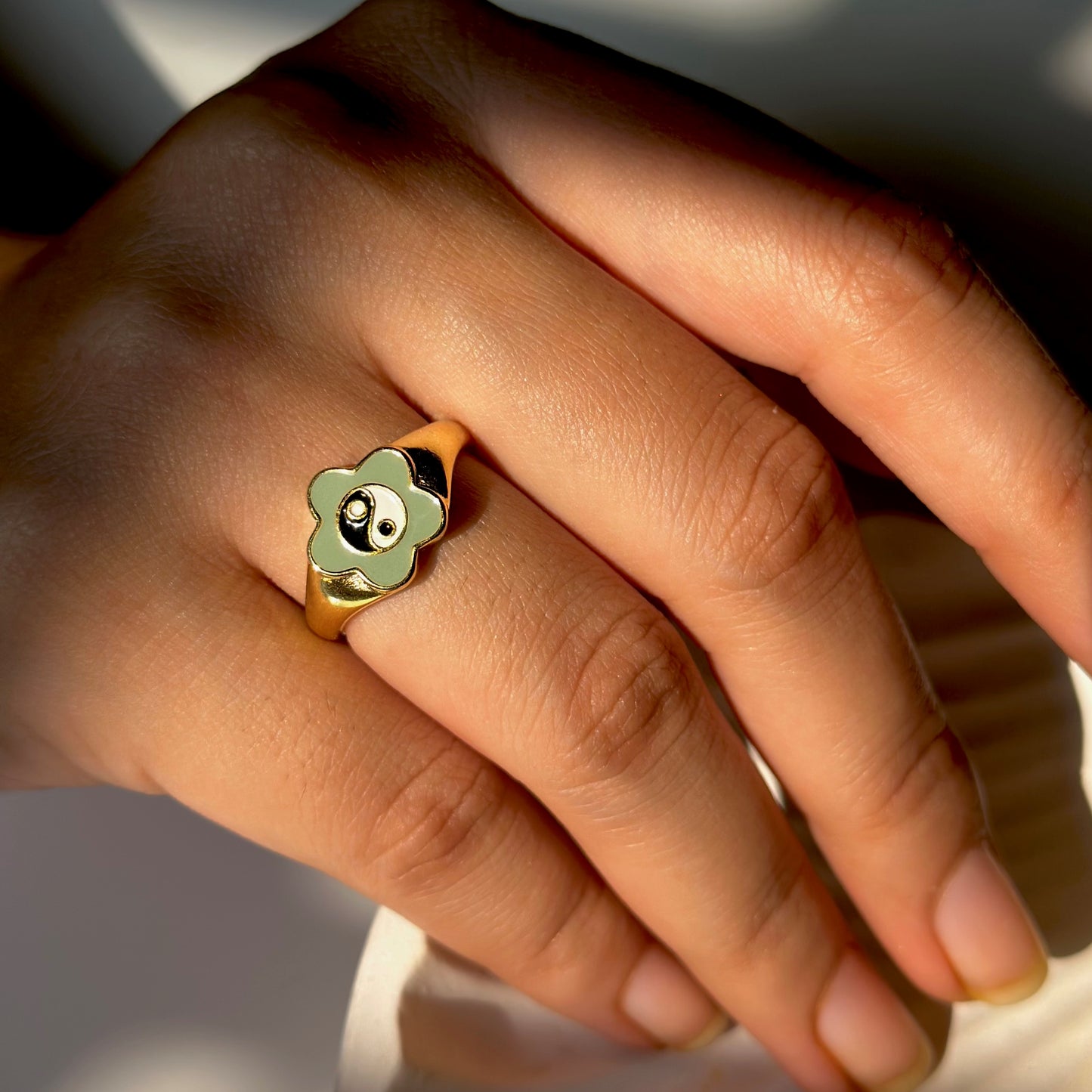 Flora Yin Yang Ring